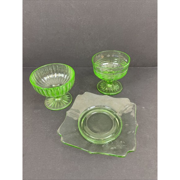 Set Of 3 Vintage Green Uranium Depression Glass 1 Square Plate & 2 Sherbet Cups - Picture 2 of 16